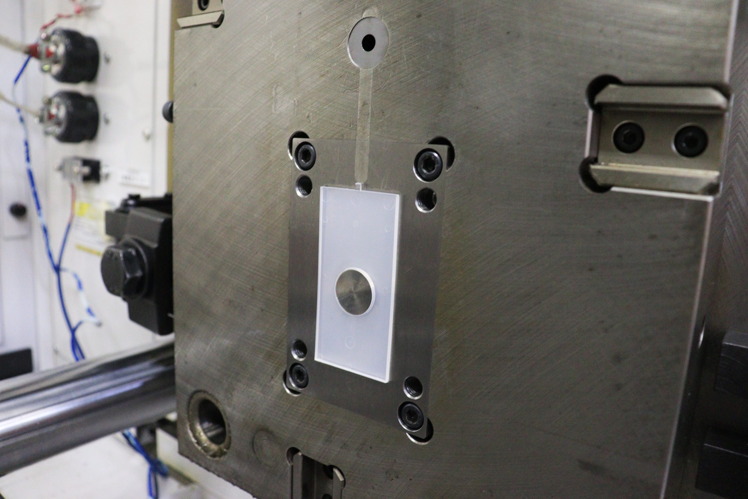 射出成形における離型不良とは｜発生原因の分類と具体的な対策